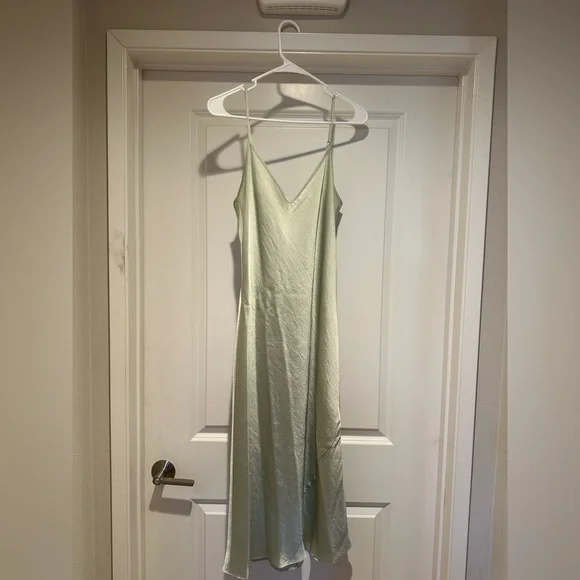 Aritzia Wilfred Only Slip Midi dress - Picture 5 of 7